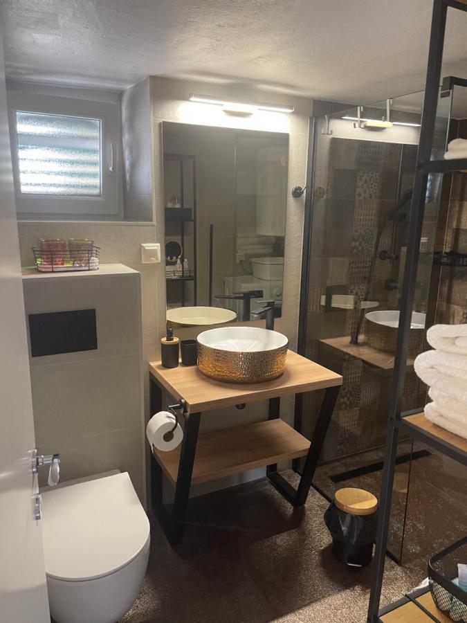 Apartment Mirana With Garden And Free Parking Zadar Buitenkant foto